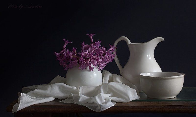 Цветов прекрасный аромат пленит и дарит счастьеphoto preview