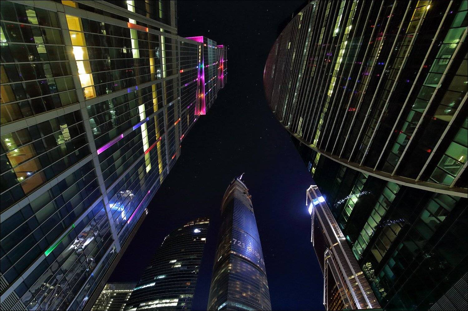 moscow, вечер, звёзды, москва, москва-сити, небо, небоскрёбы, ночь, огни, одиночество, Виктор Климкин