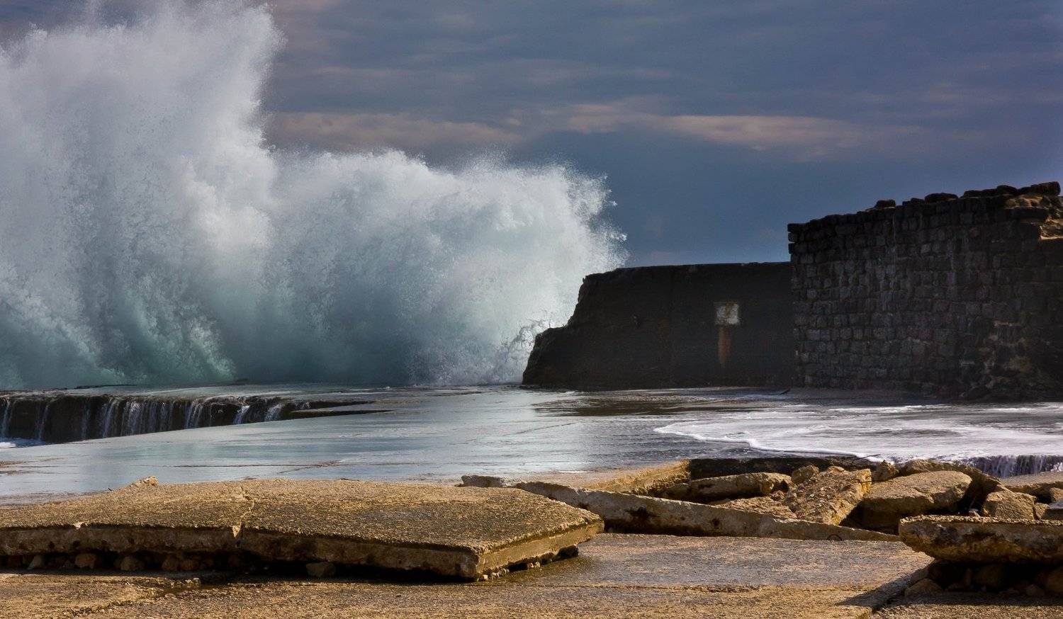 Волна как стена. Автор: IliaV , IliaV