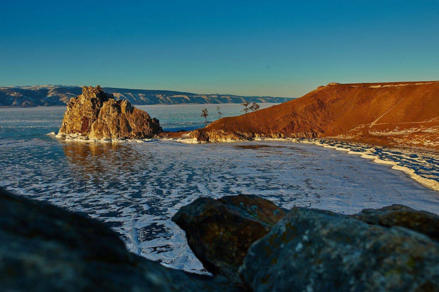 Байкал. Фотограф Минков. Автор: Михаил Минков россия, байкал, ольхон, лед, озеро, красота, сибирь, природа, пейзаж, Михаил Минков