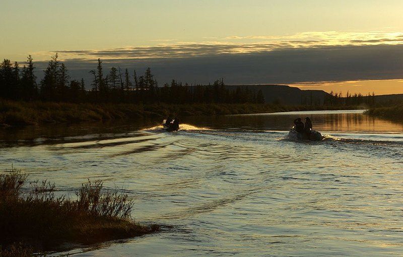 лодка, река, вечер По вечерней рекеphoto preview