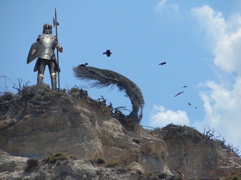 разные Гнездо в стиле хай-текphoto preview