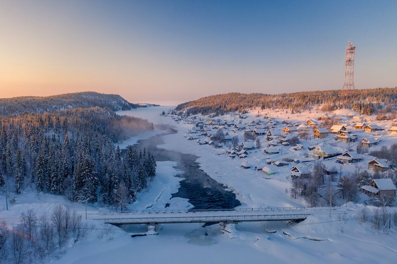 кольский полуостров, река, зима, мост, деревня, рассвет Зимняя Умбаphoto preview