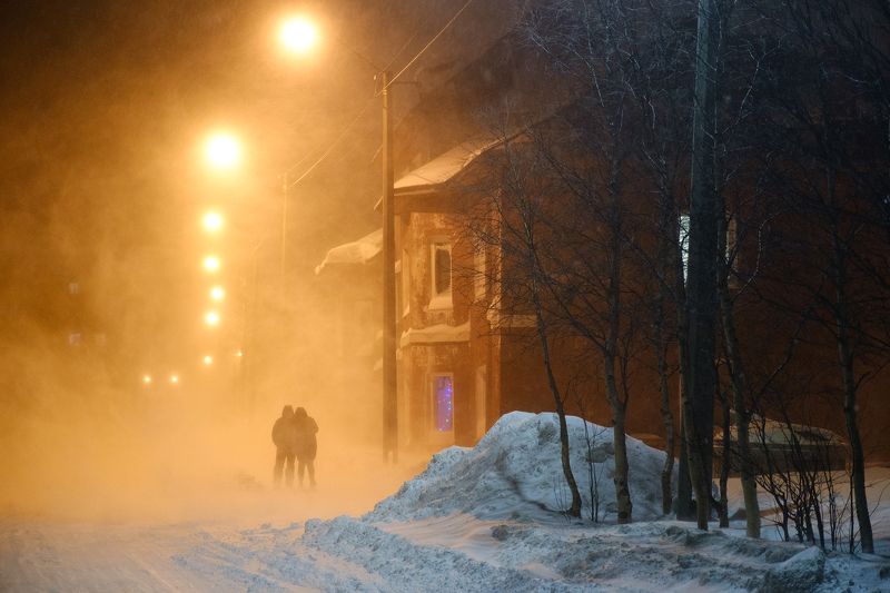 street, streetphoto, жанр, уличная фотография Через непогодуphoto preview