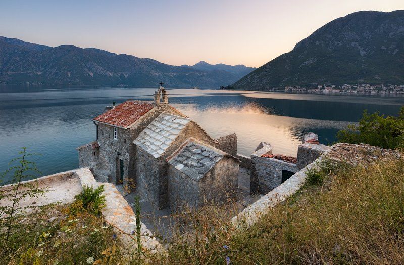 Утро в бока-которском заливеphoto preview