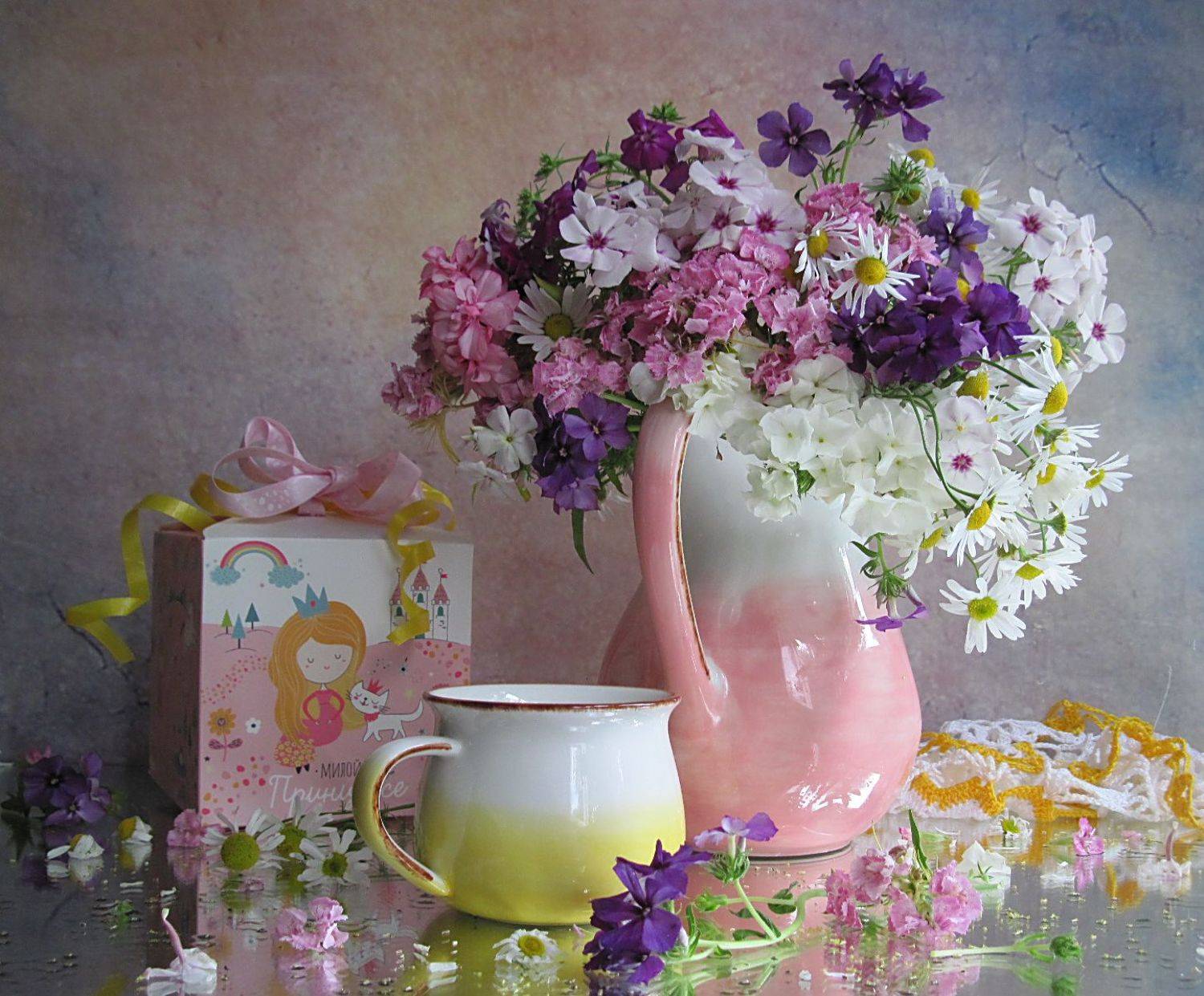 Замок принцессы. Автор: Наталия Тихомирова гвоздика, герань, ромашки, флоксы, фарфор, Наталия Тихомирова