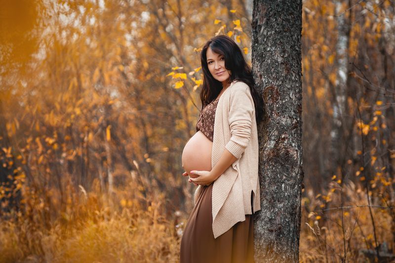 mom and baby, mom, pregnancy, maternity, mother, familyphoto, love, family, pregnancyphoto, материнство, мама, мама и малыш, мать и дитя, любовь, портрет, семейный портрет, беременность, осень, будущая мама, в ожидании, фотосессия photo preview