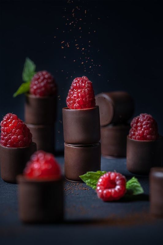 шоколад, конфеты, малина, еда, фудфото Шоколадно-малиновоеphoto preview