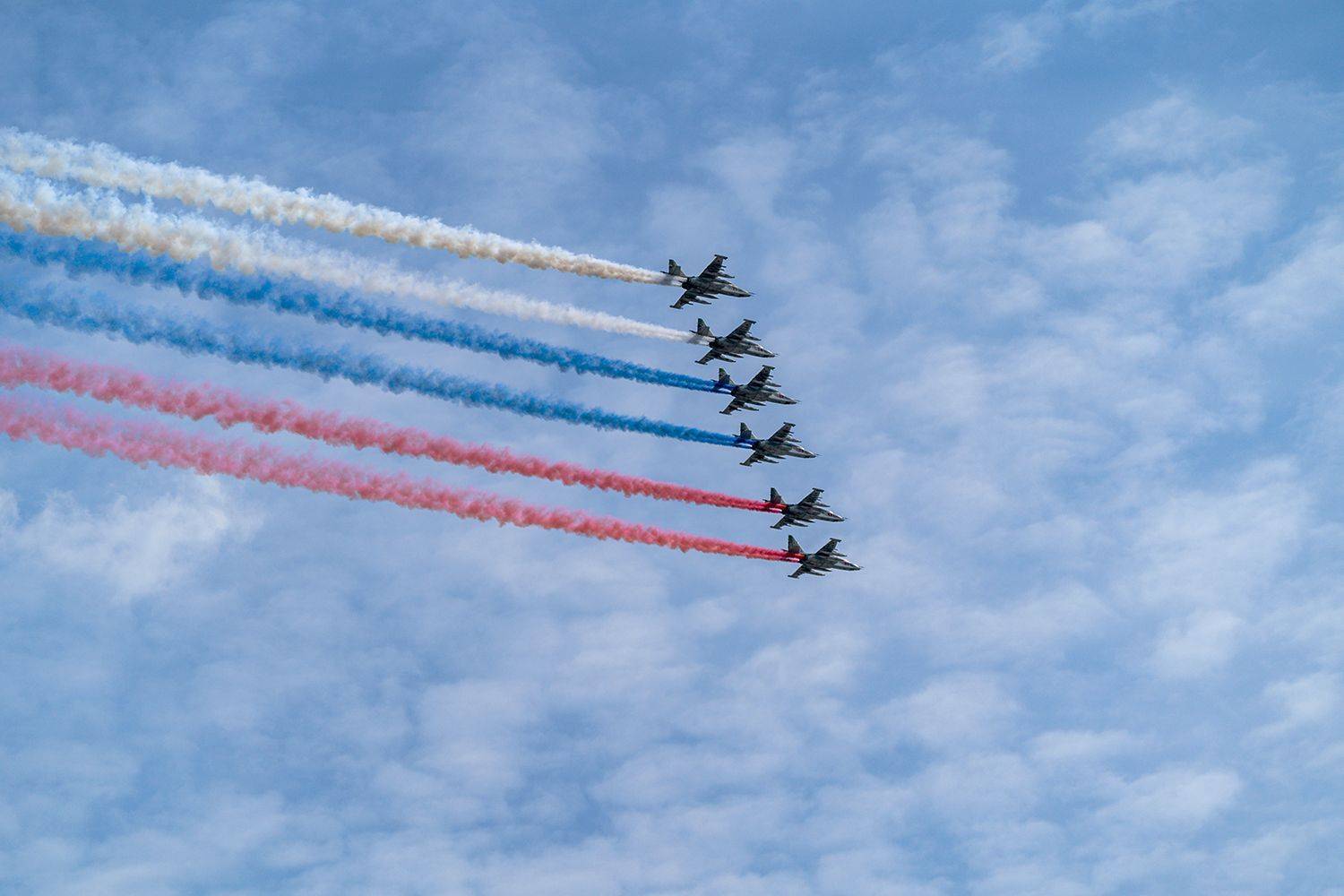 воздушный парад,День Победы, самолет, небо, истребитель, Москва, Россия, Лариса Дука