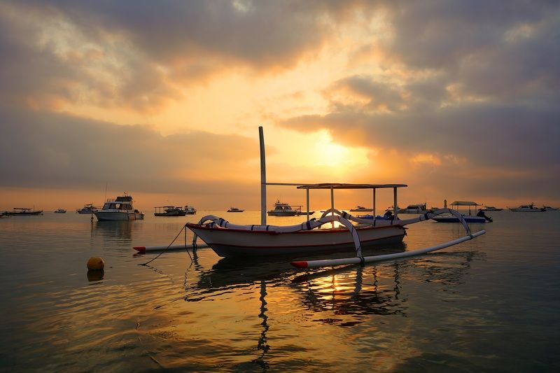 dawn, sunrise, shore, sea, ocean, sky, horizon, boat, color, light, reflection, landscape, nature, morning, bright, jukung, low tide Jukungphoto preview