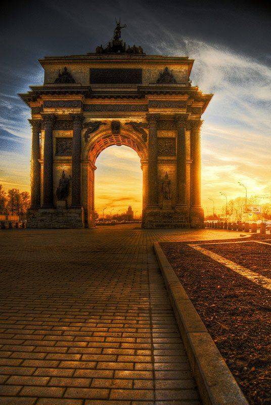 Триумфальная (Версия вторая). Автор: Денис Клюев фото, город, москва, кутузовский, параллели, денис клюев, Денис Клюев