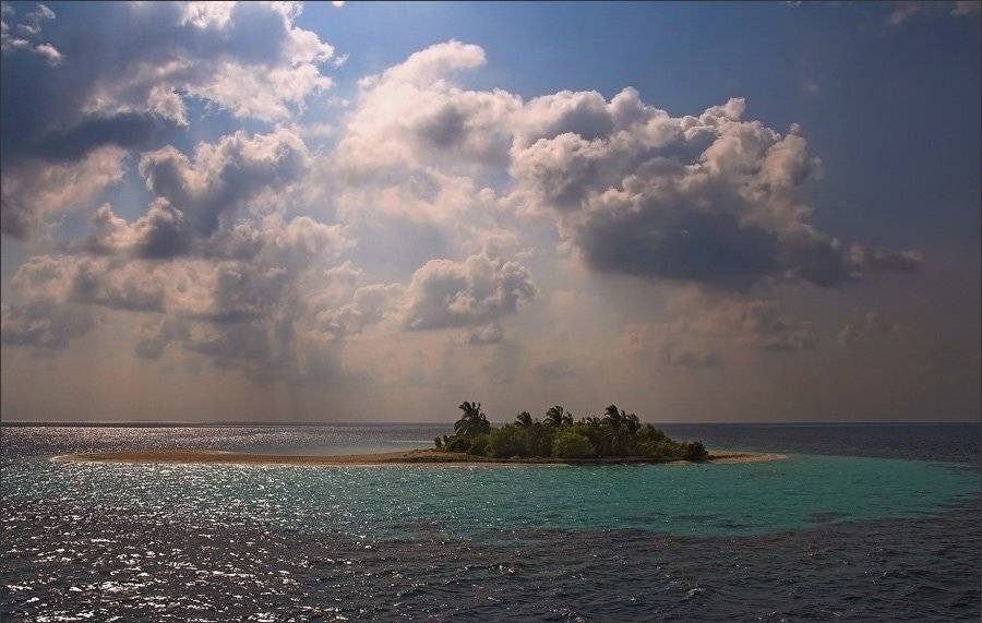 Островок в Индийском океане... Автор: makedonskaja океан остров море, makedonskaja