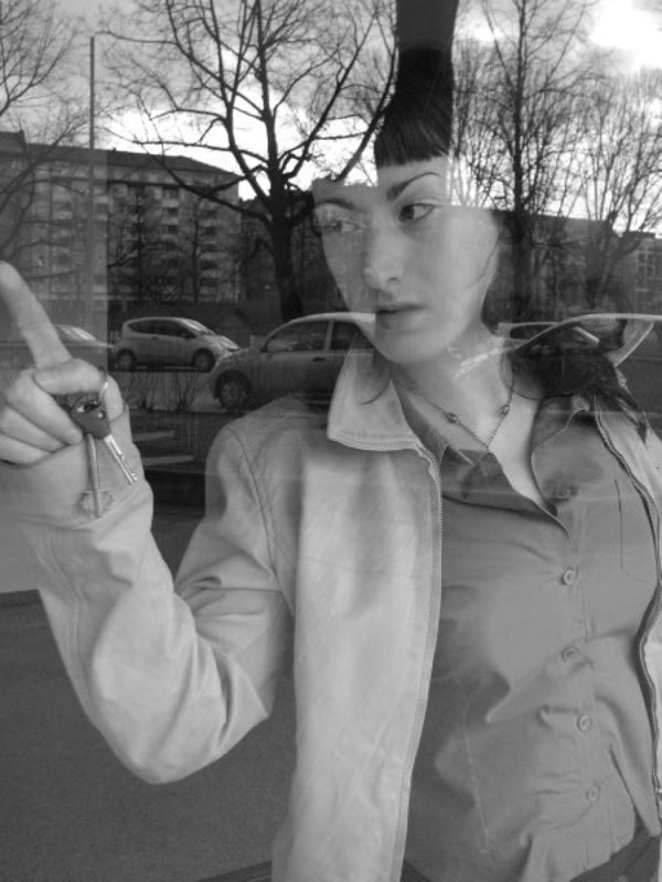 девушка, портрет, окно, отражение отражениеphoto preview