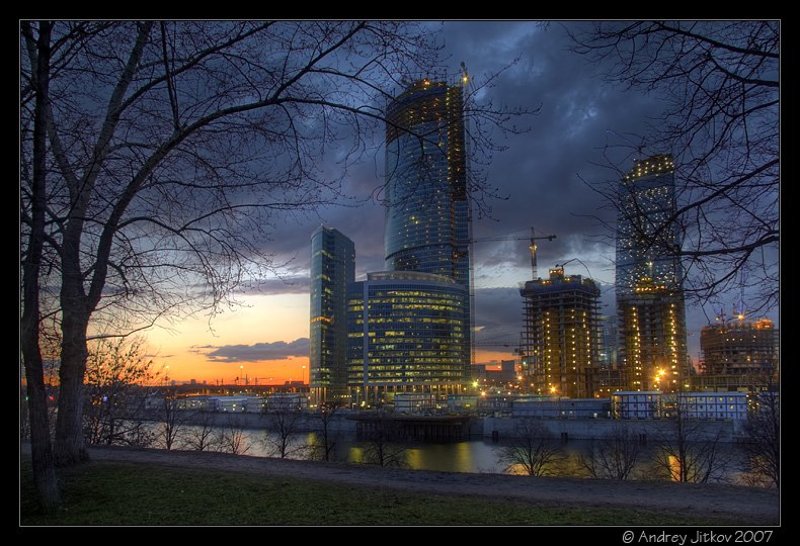 москва, весна, апрель, вечер, город, закат, дома, деловой центр, река, photohunter Деловой закатphoto preview