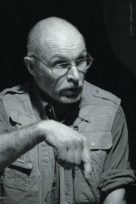 Это вы сюда (в Спрут) меня приглашали?....\ или к нам приехал дорогой гость... \. Автор: Александр Путев юрий,овчинников,спрут,москва,гость,встреча, Александр Путев