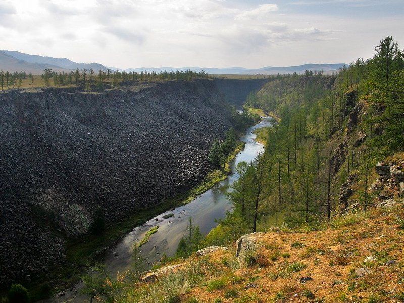 Течет река — от устья до истока...photo preview