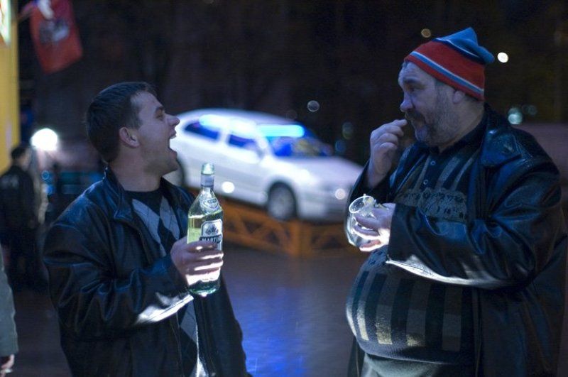 Мартини с водкой, взболтать, но не перемешивать. Или \