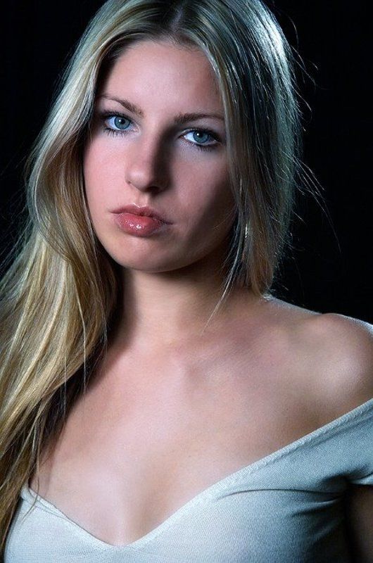 девушка глаза Оксана [3]photo preview