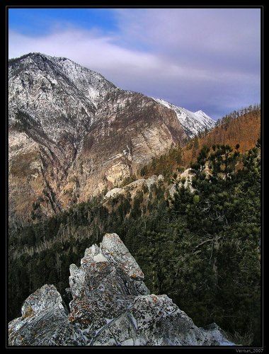 Нас манят вершины своей красотой...