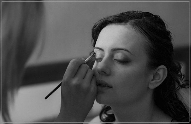 свадьба подготовка макияж невеста Протрет кисти неизвестного художникаphoto preview