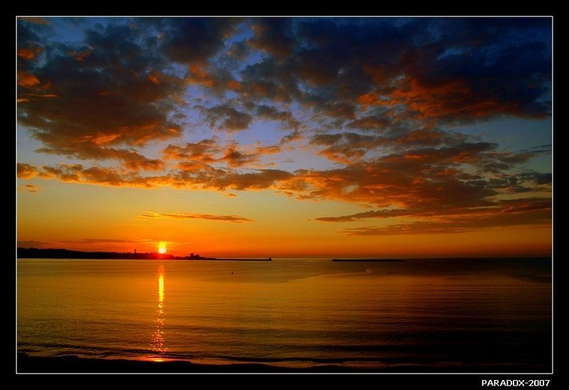 страна_басков, франция, сен_жан-де-люз, st-jean-de-luz,атлантический_океан, закат, любовь ,paradox О закатах и немножечко о любвиphoto preview
