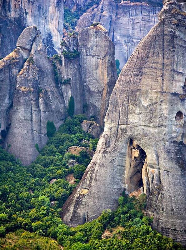 синие скалыphoto preview