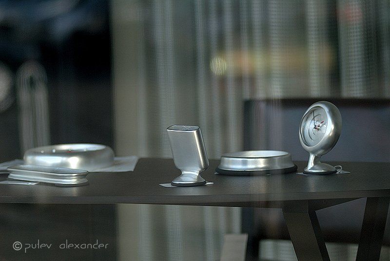 hi-tech Hi-Tech...photo preview