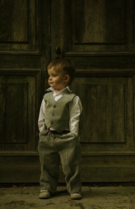малыш, юный, лорд, руки, в, карманах, мальчишка Юный лордphoto preview