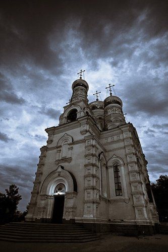 ...храм