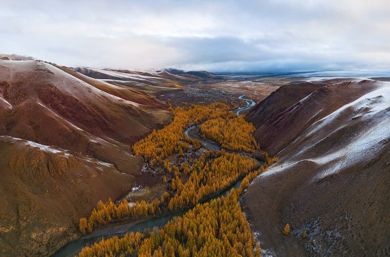 ...Над долиной осеннего Кызыл-Шина...photo preview