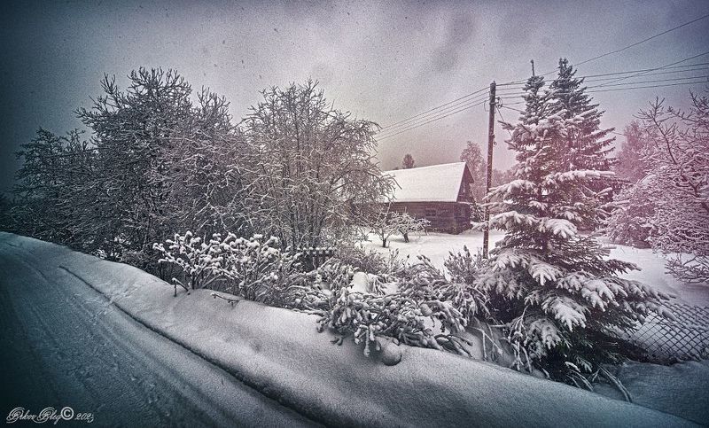 Дом у дороги....photo preview