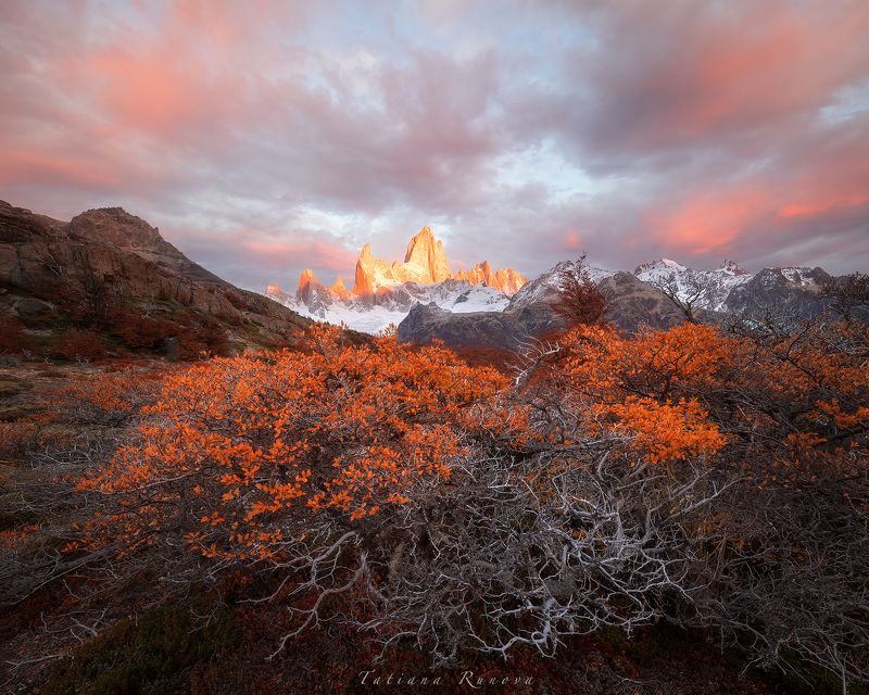 Рассвет с видом на Фиц Ройphoto preview