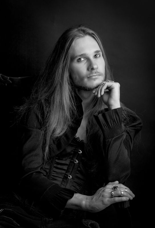 Готический портретphoto preview