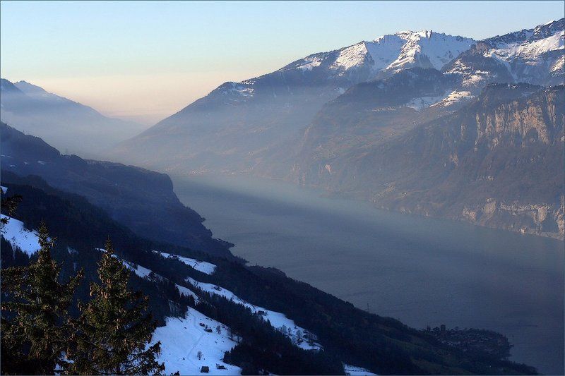 Над зимним озеромphoto preview