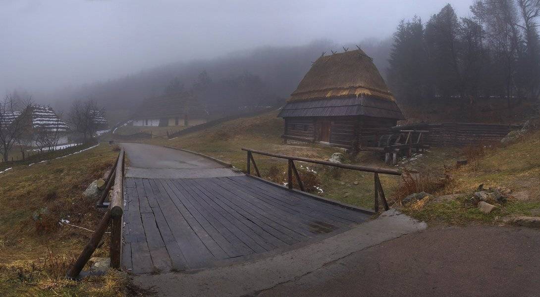 псевдо Карпаты... музей Пирогово, Киев. Автор: Михаил Мочалов пирогово,киев,туман, Михаил Мочалов