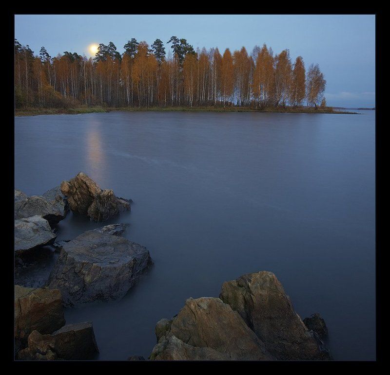 Осенней ночью...photo preview