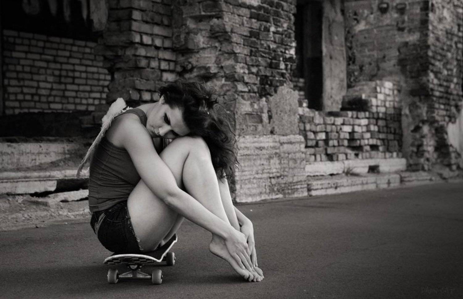 Another day to live. Автор: Darn Cat angel, ангел, печальный, девушка, скейт, skateboard, Darn Cat