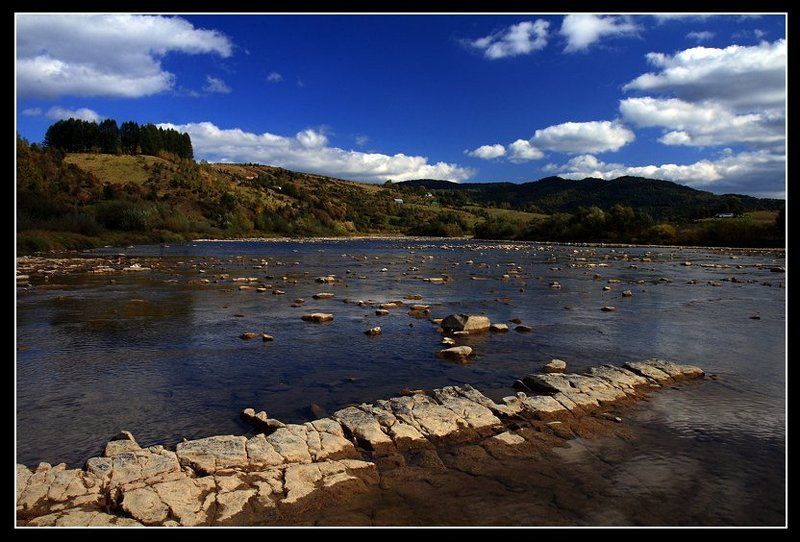 река, лес, камни, облака ***photo preview