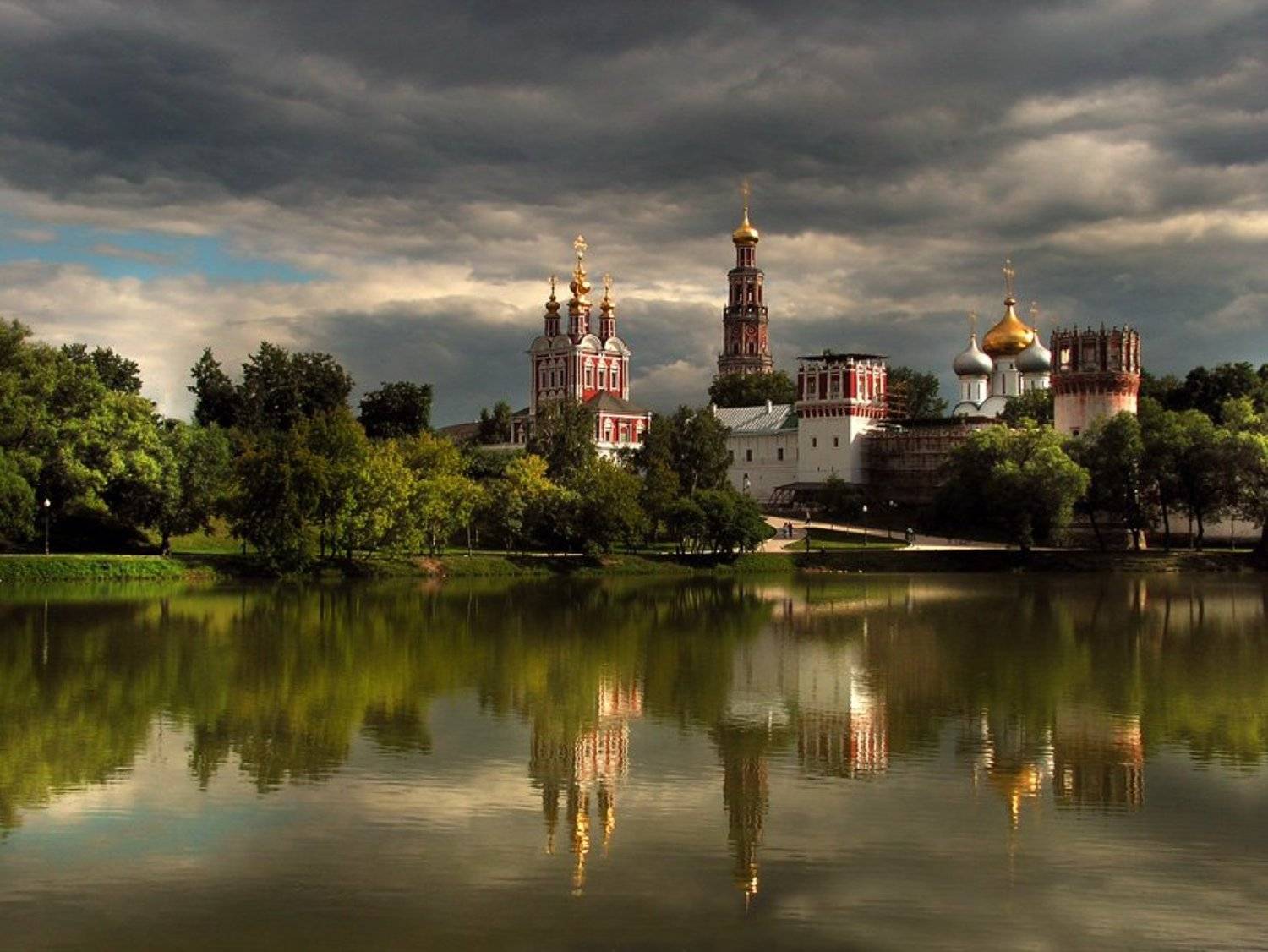 , &bull;**/ASSOL**&bull;