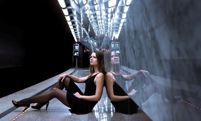 девушка, метро Серафимаphoto preview