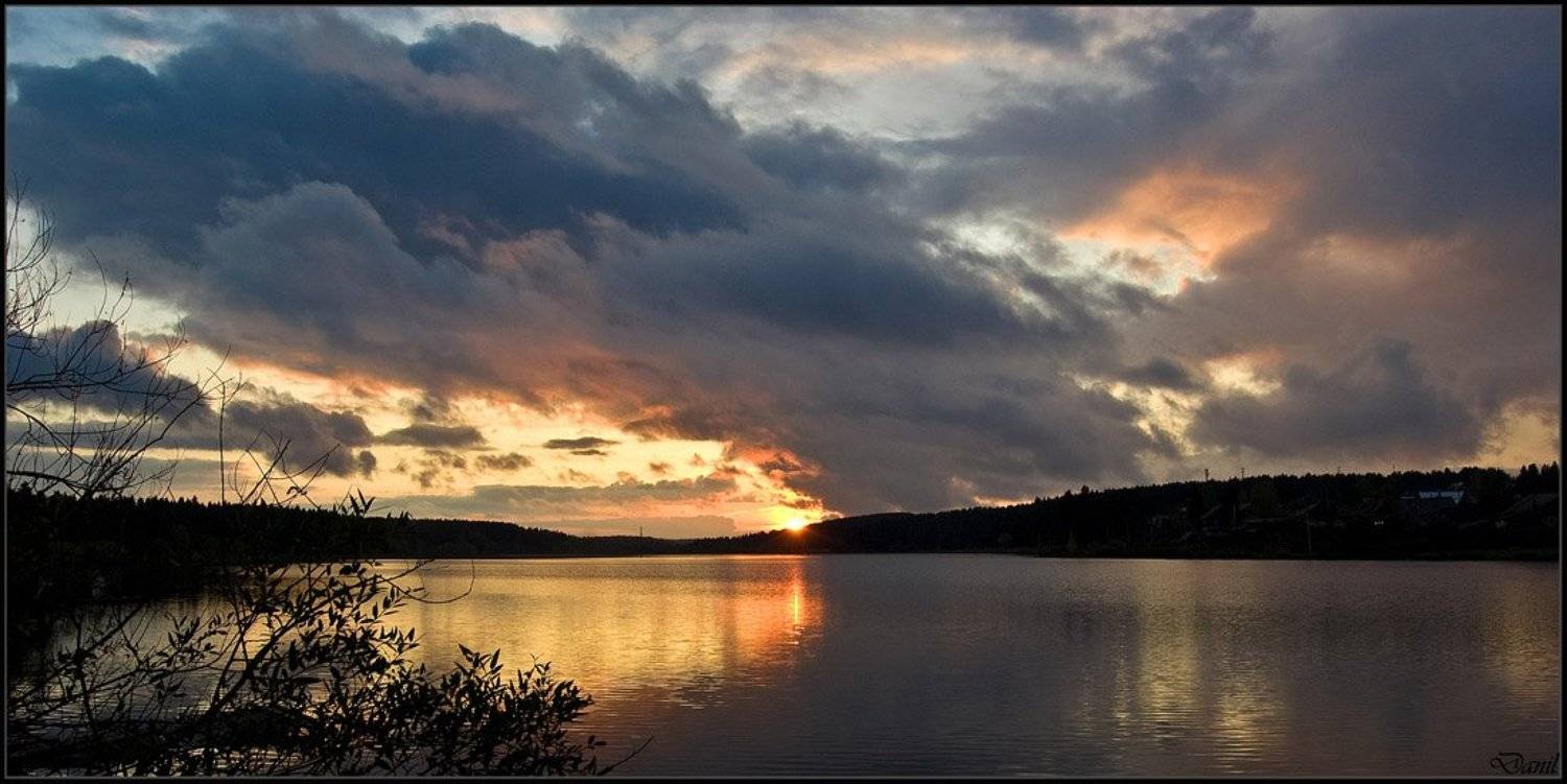 Осеннее небо на закате. Автор: Данил , Данил