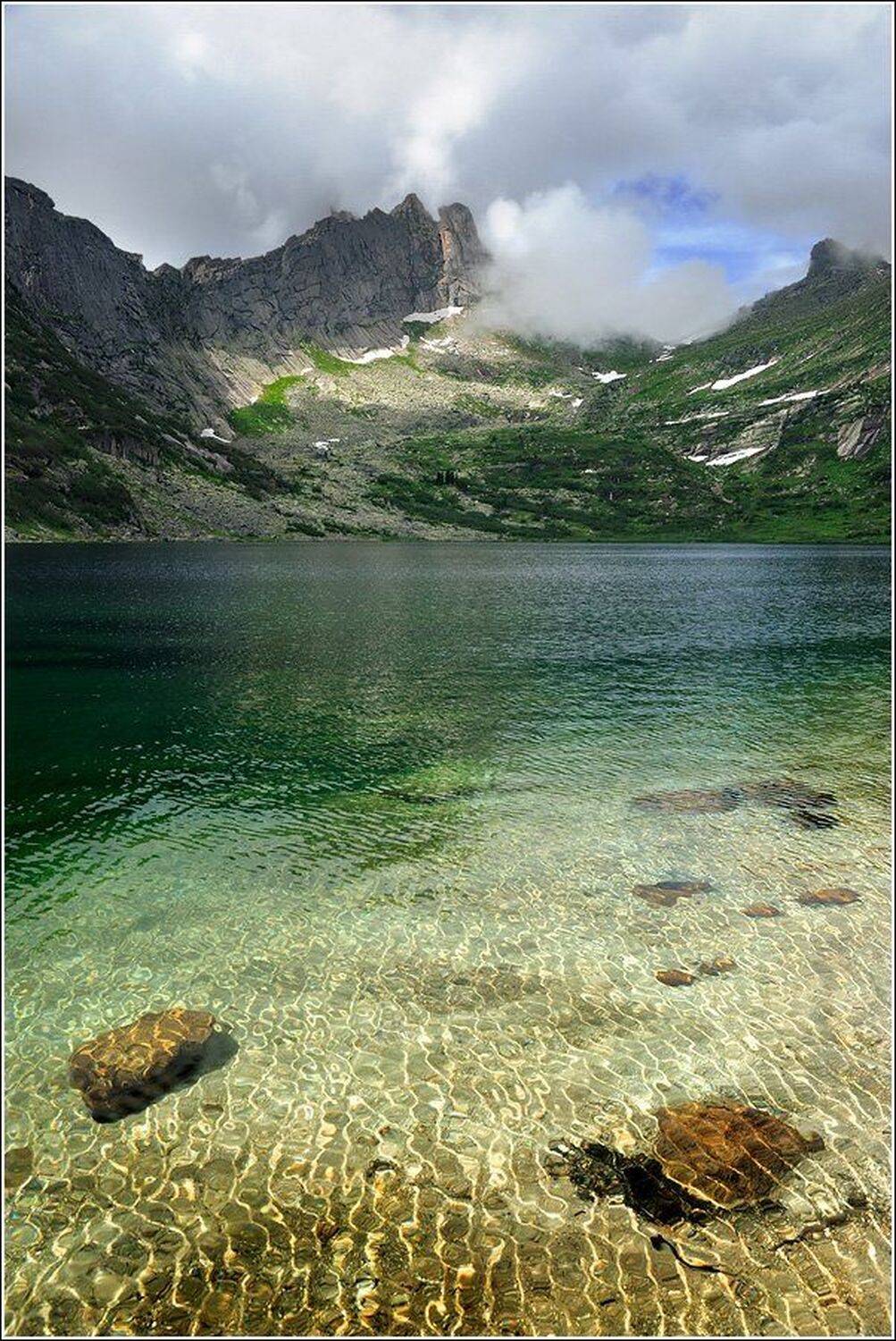 берег, большой, вид, глубокий, голубой, горы, дно, ергаки, желтый, зеленый, золотарное, золотой, изумрудный, красивый, красноярский край, облако, озеро, отдых, пейзаж, природа, прозрачный, путешестния, саяны, сибирь, синий, туман, туризм, хребет, чистый, Дмитрий Антипов