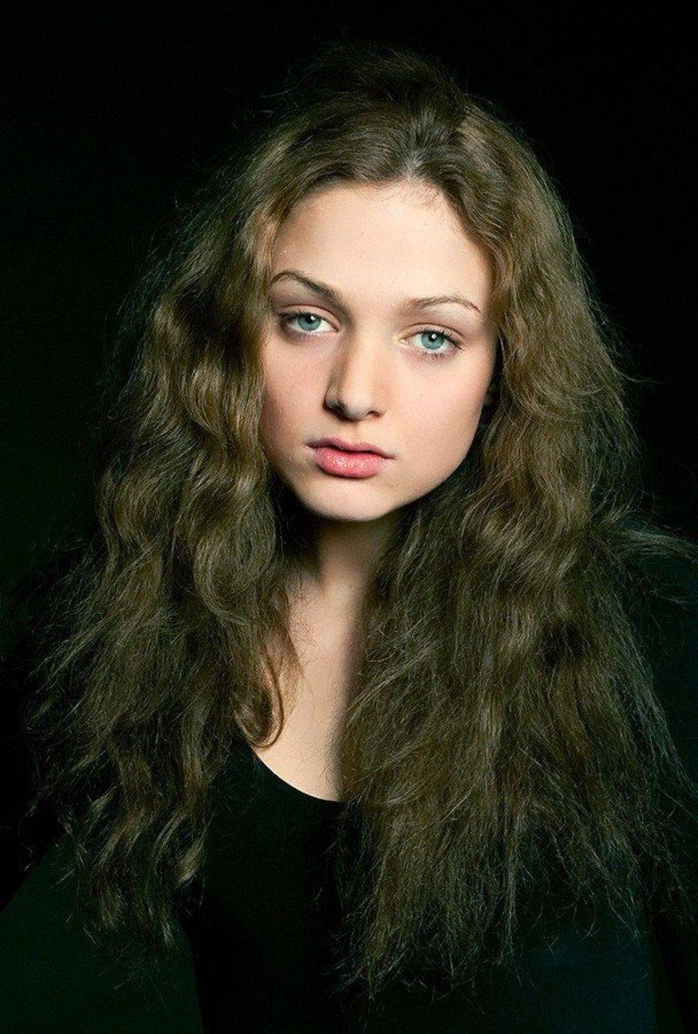 простой портрет. Автор: wowitspolly , wowitspolly