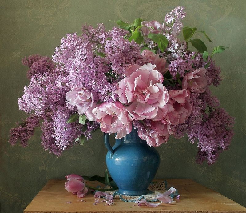 натюрморт, цветы, сирень, весна, марина филатова Цвела сирень так нежно и красивоphoto preview