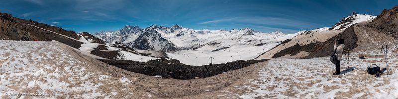 эльбрус, склоны, снег, весна, апрель, мир, канатные дороги, приэльбрусье, кабардино-балкария Панорама со склонов Эльбрусаphoto preview
