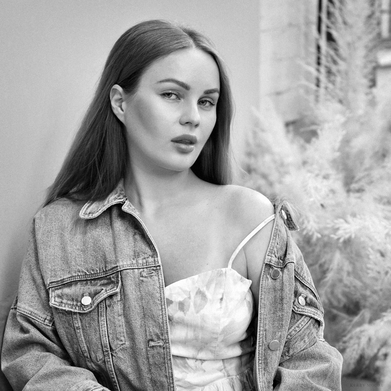 Natalia. Автор: Kerry Moore people, street, portrait, woman, style, bw, fashion, Kerry Moore