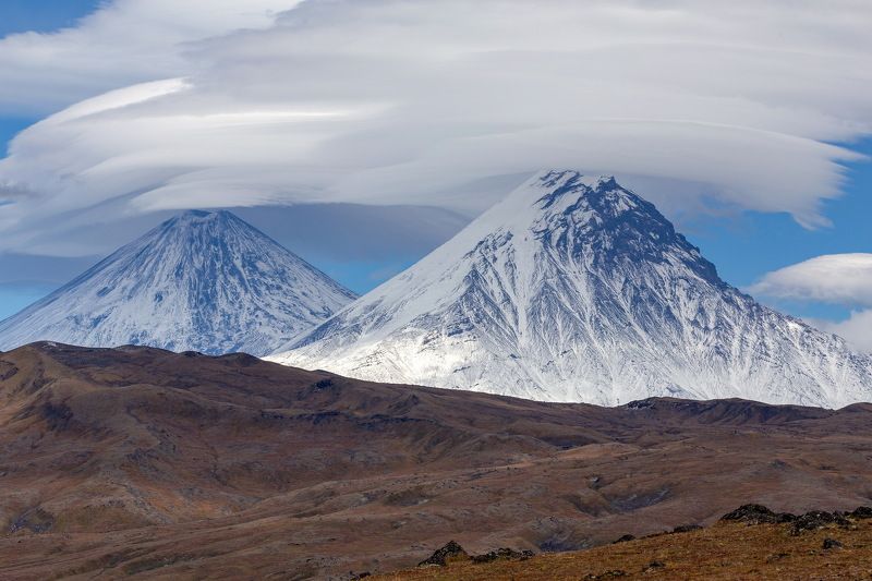 russia, kamchatka, clouds, mountains, volcano, россия, камчатка, облака, горы, вулкан Two giantsphoto preview