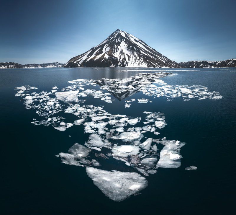 Сломанные оковыphoto preview