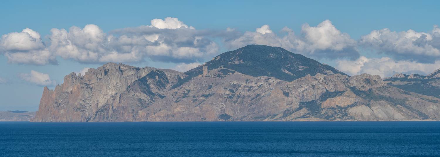 Вид на Кара-ДагРоссия, Крым, Феодосийский район, посёлок Орджоникидзе, бухта Провато, Кара-Даг. Автор: Гаврилов Юрий Россия, Крым, Феодосийский район, посёлок Орджоникидзе, бухта Провато, Кара-Даг, Гаврилов Юрий