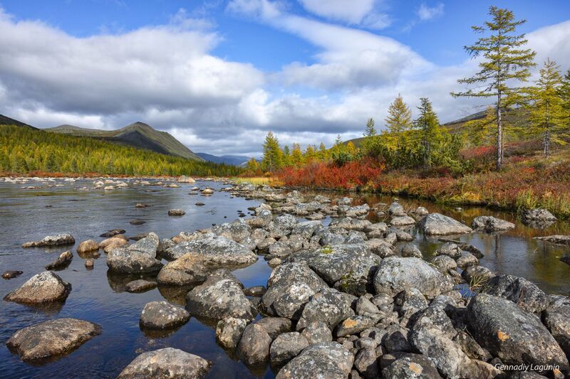 колыма, осень, autumn Перейти реку вбродphoto preview